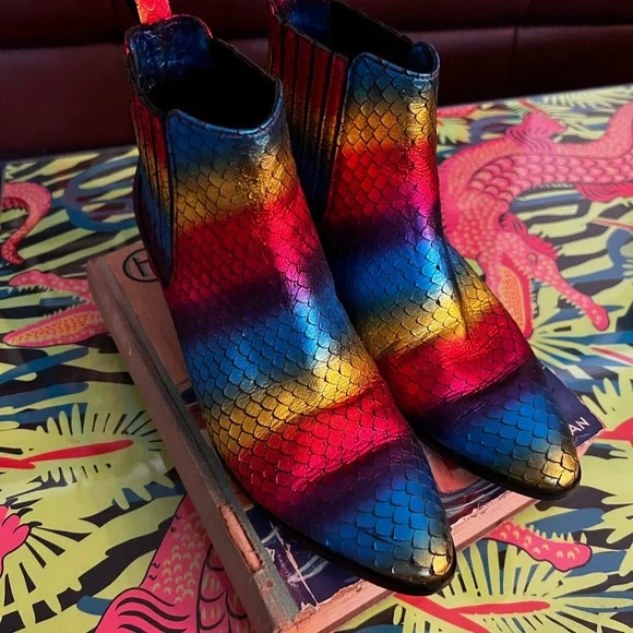 MODERN VICE RAINBOW BOOTS IN VERY GOOD CONDITION - Picture 2 of 9